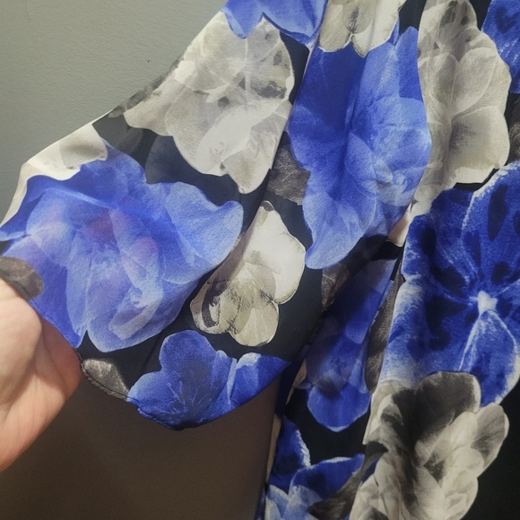 Tanjay Blue and White Floral Blouse 22W - Picture 4 of 7